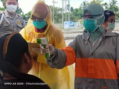 Tantangan Tenaga Medis di Kabupaten OKI Sterilkan Covid-19 Tanpa APD Lengkap