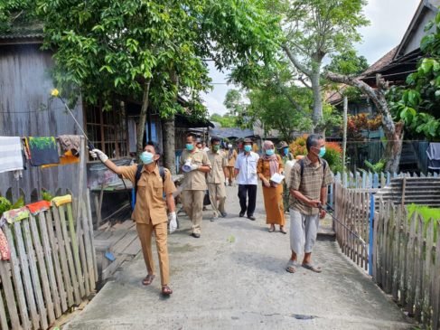 Upaya Warga Desa Sungai Ceper Tangkal Covid-19