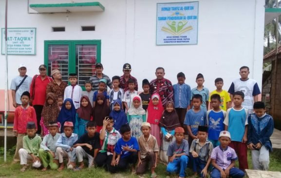 Camat Suak Tapeh Kunjungi Rumah Tahfids Desa Rimbah Terap