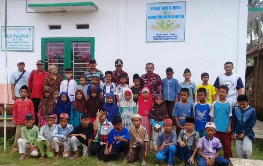 Camat Suak Tapeh Kunjungi Rumah Tahfids Desa Rimbah Terap