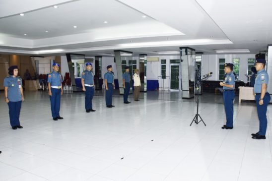 23 Perwira Lantamal IV dan Delapan PNS Sederajat Resmi Naik Pangkat