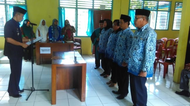 Camat Lahat Lantik Empat Kasi Kelurahan