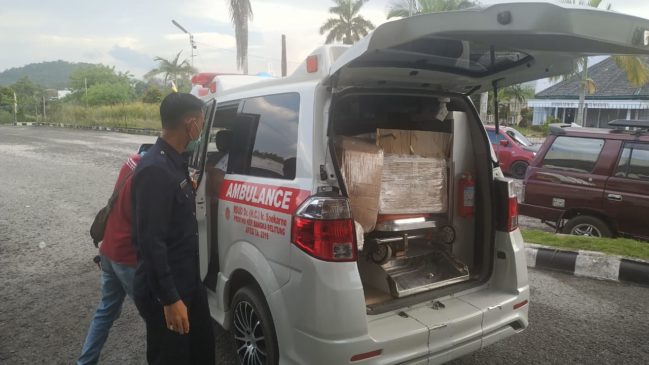 RSUP Babel Bagikan APD