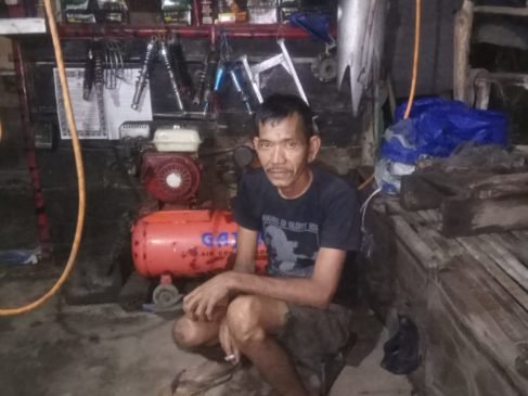 Omset Usaha Tambal Ban di Ogan Ilir Menurun Karena Dampak Covid-19