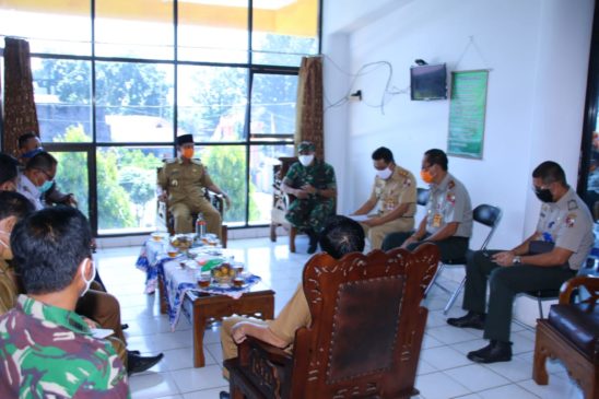 Bupati Lampung Utara H. Budi Utomo, S.E., M.M. Bersama Forkopimda Tinjau Posko Penanganan Covid-19