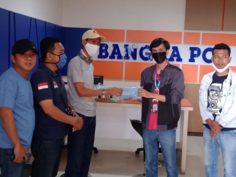 Organisasi Jurnalis di Babel Bagikan Masker ke Kantor Media