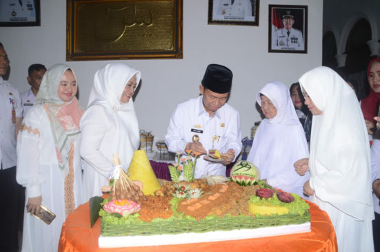 H.Budi Utomo, S.E., M.M. Rayakan Hari Lahir Secara Sederhana Bersama Yatim Piatu
