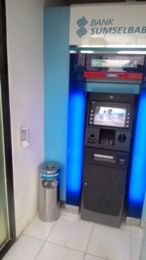 Lindungi Nasabah, Bank Sumsel Babel Cabang Lahat Lengkapi Hand Sanitaizer