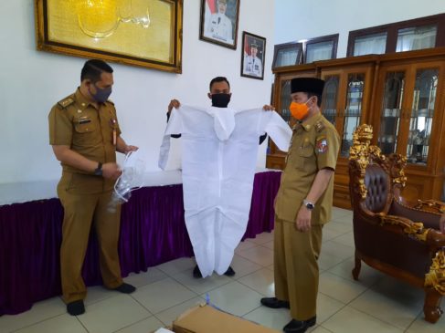 BNI Kotabumi Bantu APD bagi Tenaga Medis RSD Ryacudu