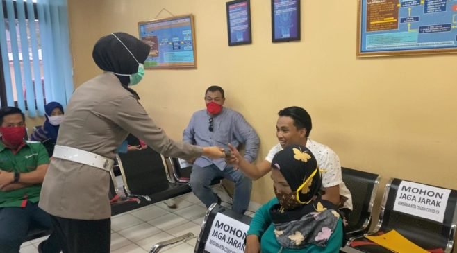 Ruang Palayanan SIM Diharuskan Memakai Masker