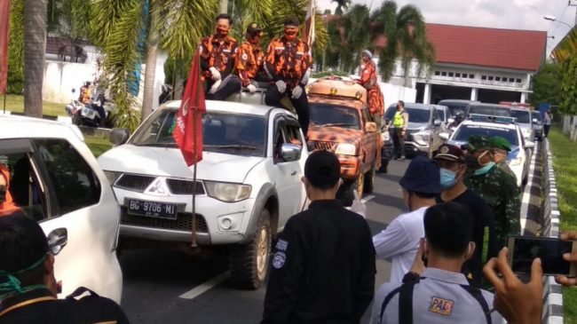 Ormas dan Pemkot Prabumulih Lakukan Penyemprotan Disinfektan Massal