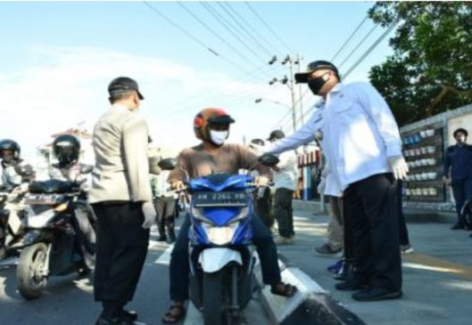 Gubernur Pantau Langsung Para Pengendara