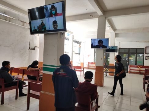 Kuasa Hukum AY Sampaikan Pledoi