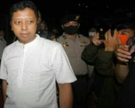 MA Putuskan Bebas, Romahurmuziy Keluar Dari Tahanan KPK Tadi Malam