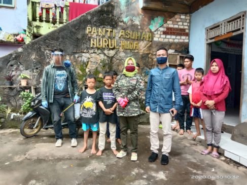 Lagi, DPD LSM Gempita Salurkan Sembako dan Semprot Rumah Warga