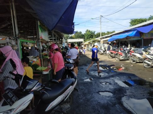 Meski Sepi Pengunjung, Pasar Jabon Meruya Tetap Buka