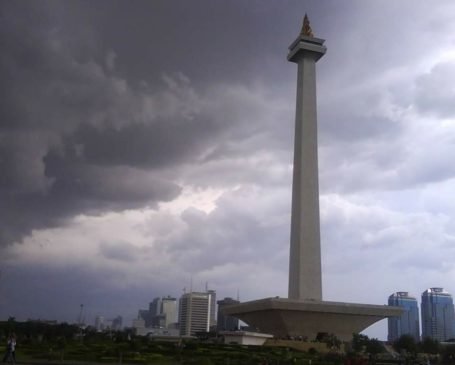 Sabtu 11 April 2020, Cuaca Jakarta Siang Hari Akan di Guyur Hujan Ringan