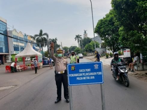 Mulai Senin 13 April 2020, Denda Rp 100 Juta Atau Penjara 1 Tahun Bagi Pelanggar PSBB DKI Jakarta