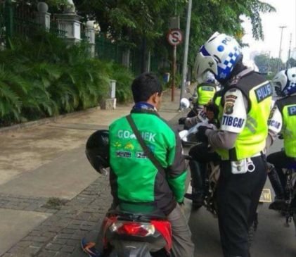 Gubernur Anies Tegaskan Ojol Tidak Boleh Bawa Penumpang Saat PSBB DKI Jakarta