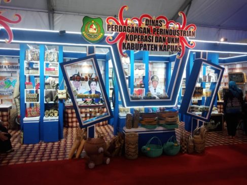 Pemkab Kapuas Raih Stand Terbaik II Pada Kalteng Trade Expo 2020
