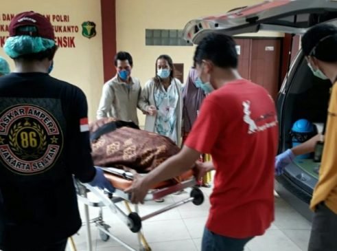 Baru Satu Bulan Kredit Mobil, Sopir Taksi Online Tewas di Begal