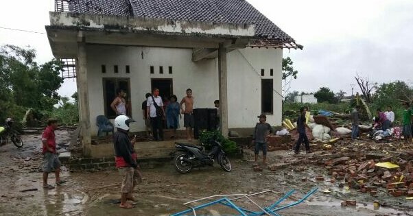 Lebih dari 200 Rumah Warga Kabupaten Tulang Bawang Rusak Akibat Angin Puting Beliung