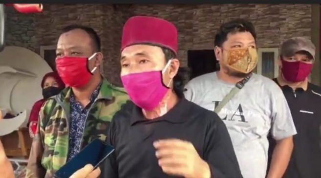 LAAGI, PANNA Dan IKA UKMC, Berbagi Masker, Hand Sanitizer Serta Sembako Untuk Masyarakat