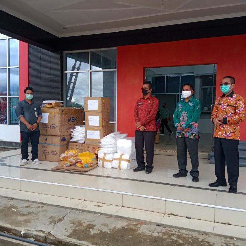 Satgas Covid-19 Murung Raya Terima Bantuan APD dari PT AKT