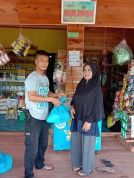 TA Bupati Lingga Salurkan Bantuan Sembako ke Sungai Besar