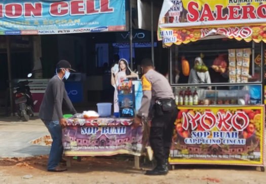 Polsek Banjar Agung ‘Rapikan’ Penjual Takjil di Jalan Jalan  Ethanol Tuba