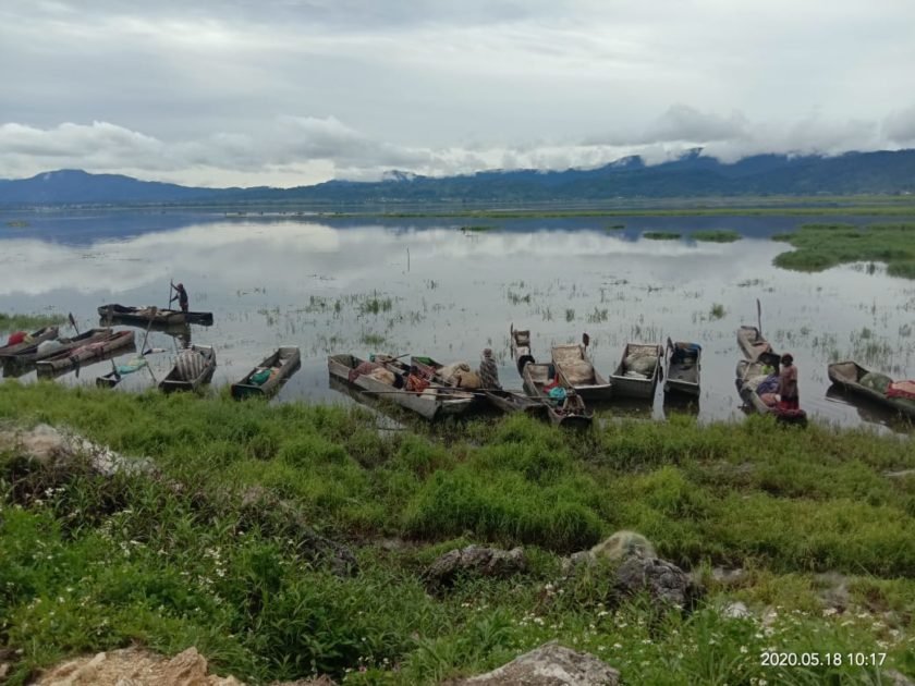 Akibat Danau Tigi Meluap, Perahu Nelayan Milik Warga Terendam