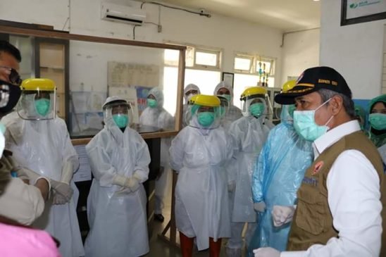 Bupati OKI Beri Semangat ke Tenaga Medis Melawan Covid-19