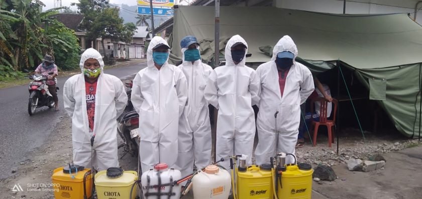 Dalam Mengantisipasi Penyebaran Covid-19 Dihari Raya, Pekon Lombok Kembali Lakukan Penyemprotan Desinfektan