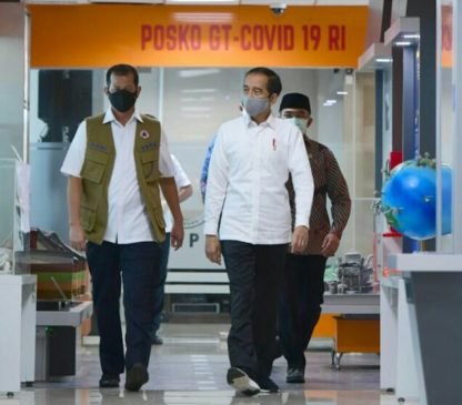 Tinjau Kantor Gugus Tugas Covid-19, Presiden Ingatkan Tugas Besar Belum Berakhir