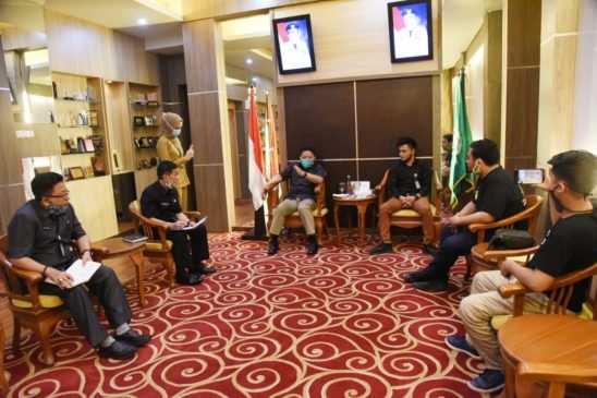Herman Deru Siapkan Bantuan “Satu Juta Satu Tahun” Bagi Mahasiswa