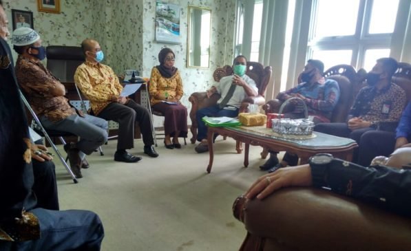 Masyarakat Penggugat Wako Ridho Datangi Pemkot Prabumulih