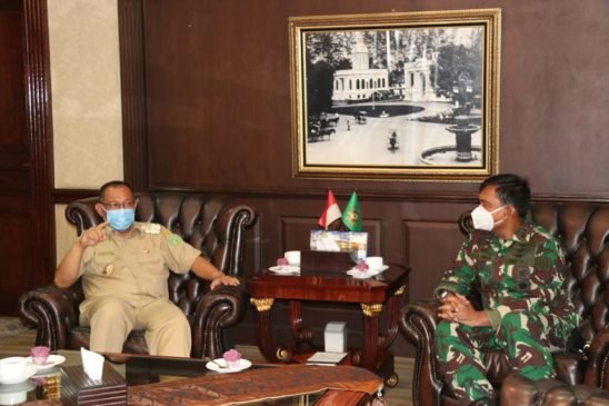 Akhyar Terima Kunjungan Pangkosek Hanudnas III Di Balai Kota