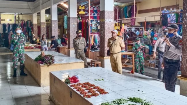 Bimas Polres Fakfak Berikan Himbauan Jelang New Normal