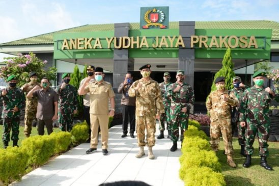 Komandan PMPP TNI Kunker Yonif 141/AYJP