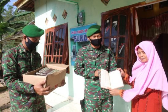Kodim 0430/Banyuasin Sumbang Ratusan Kitab Suci Alquran