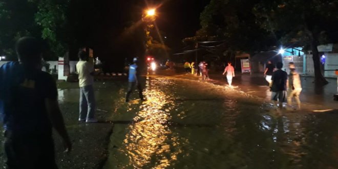 Banjir Jeneponto, Mobil Terserat Arus Hingga Empat Warga Hilang