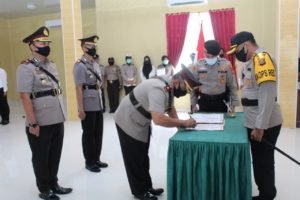 Waka dan Kasat Lantas Polres Banyuasin Disertijab