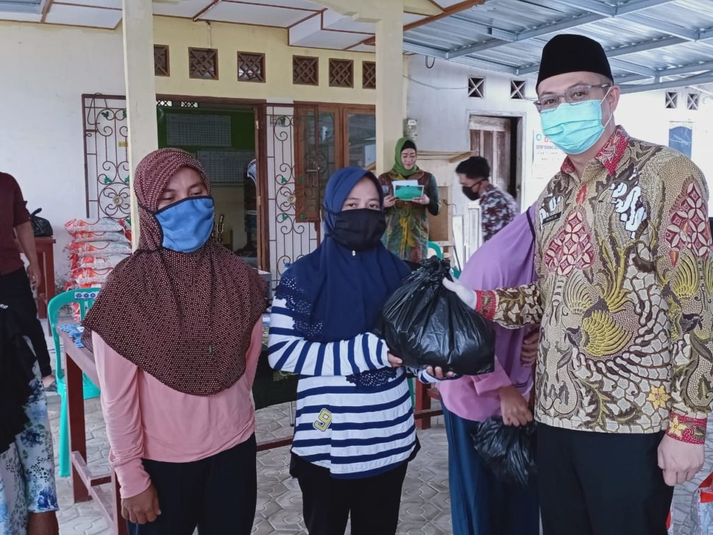 Bupati Bangka Barat Minta Dukungan Masyarakat Perangi Pandemi Covid-19