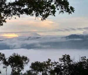 Berwisata ke Awan, Ternyata Hanya Rp 3000