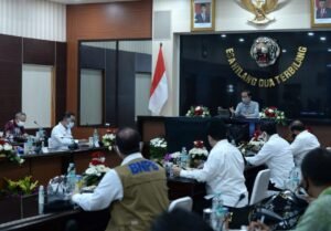 Presiden Jokowi Kembali Tekankan Pentingnya Strategi Intervensi Lokal dan Penggunaan Masker