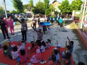 Gerakan Jatim Bermasker, Forkopimda Tulungagung Bagikan Ribuan Masker Tekan Penyebaran Covid-19