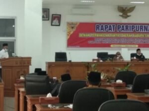 Dalam Suasana Duka, Paripurna DPRD Tanah Datar Tetap Berlangsung