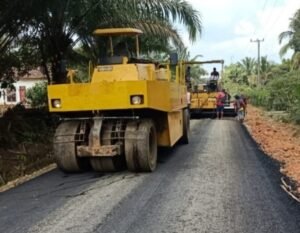 Perbaikan Jalan Penyambung 3 Desa di Mura Membantu Akses Warga Sekitar