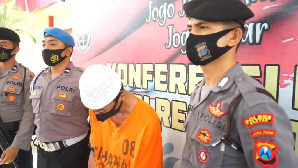 Alasan Oknum PNS di Blitar Rudapaksa Anak Angkatnya