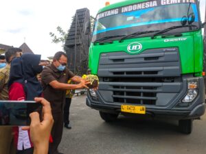 Pertama Kali, Kabupaten Blitar Ekspor Kendang Djimbe ke Tiongkok